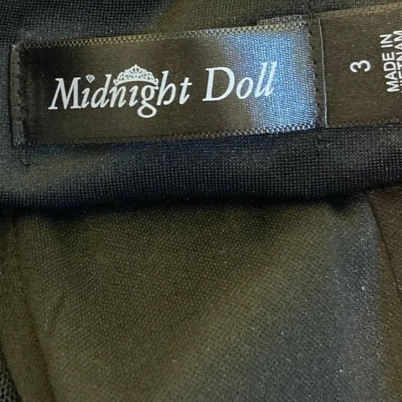 Flattering Midnight Doll Floral Dress🌸 perfect for a fancy occasion - Picture 5 of 5